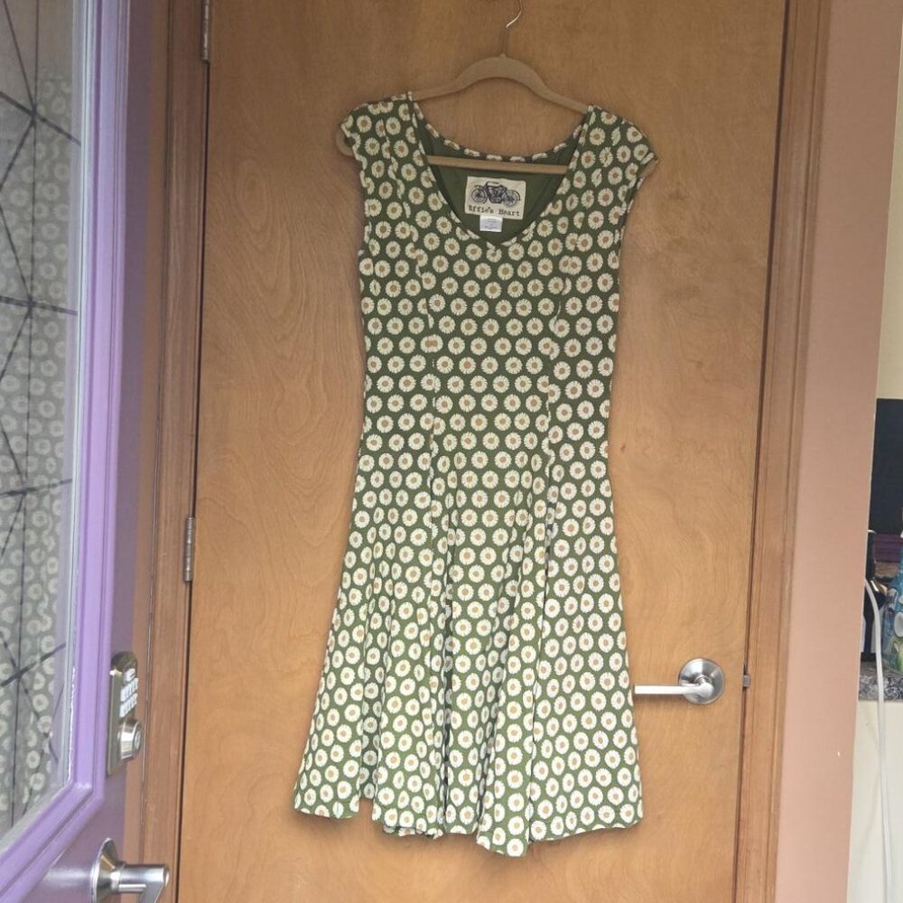 Effie’s Heart Daydream Dream with Daisy Print
